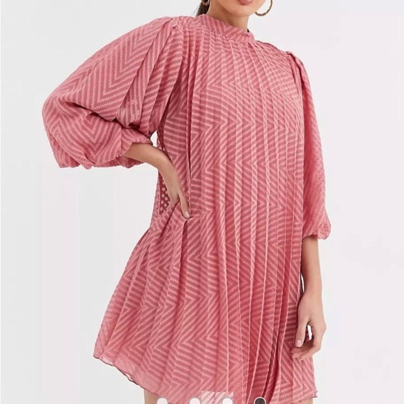ASOS DESIGN Tall pleated trapeze mini dress with puff sleeves in dobby size 2 - Picture 4 of 4